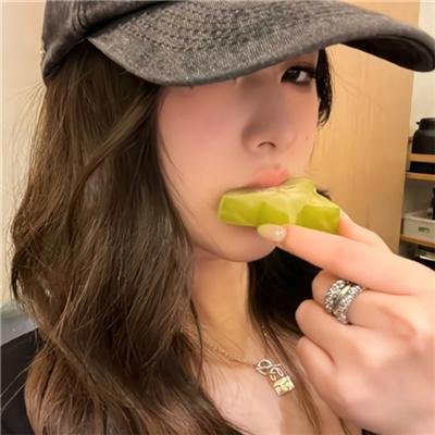 丑女也疯狂海报
