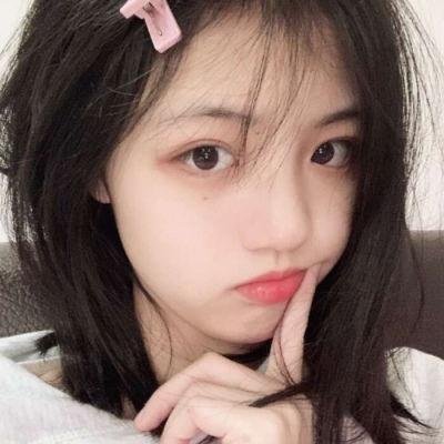 左撇子女孩海报